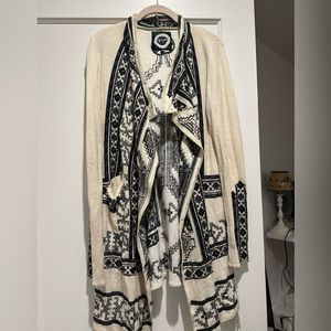 Biya long-sleeve sweater with aztec pattern